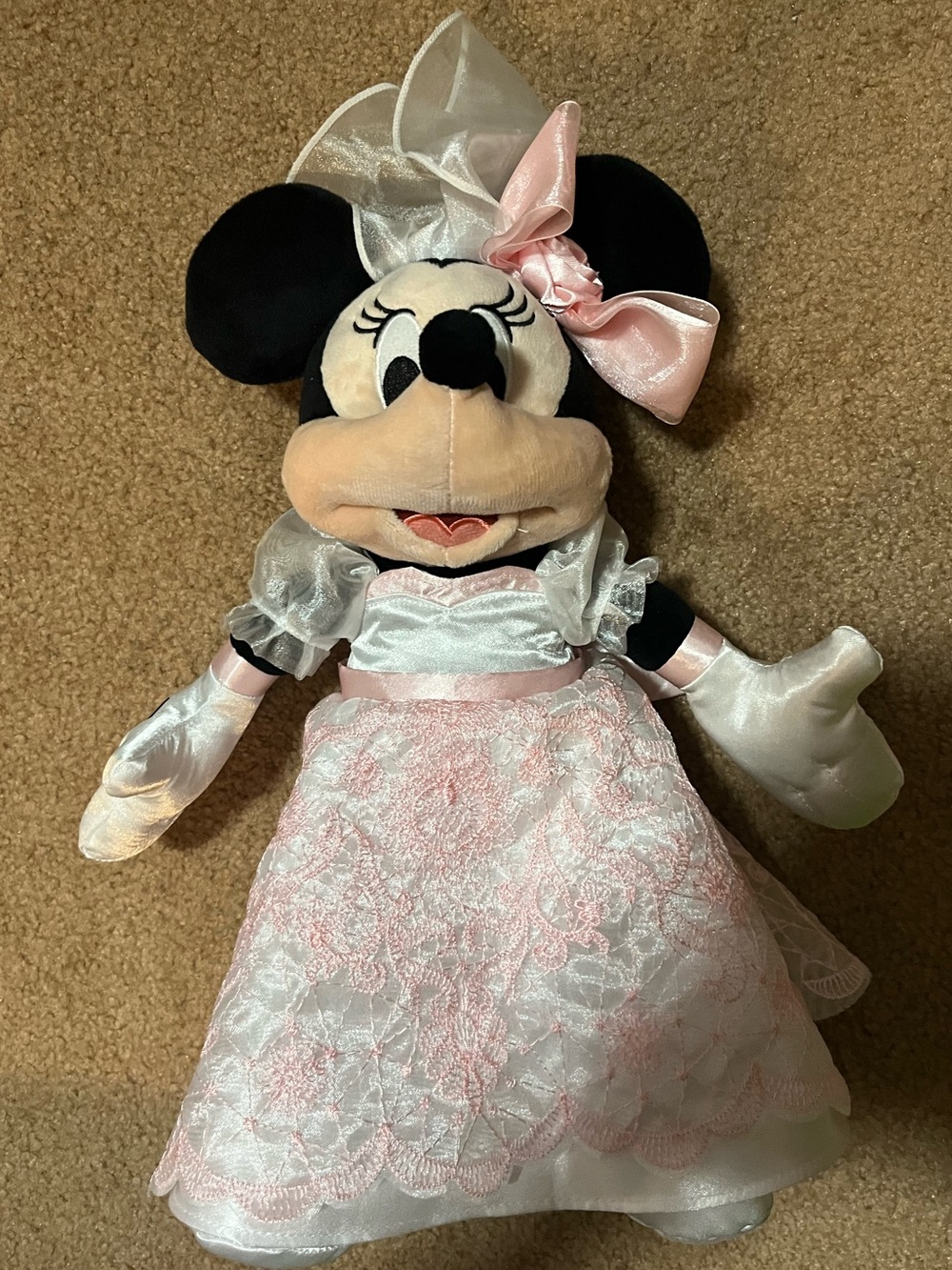 Disney Minnie Mouse Bride 👰🏼 🩷